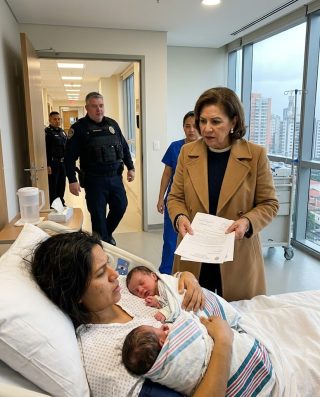 Quiso quitarme un gemelo en el hospital sin saber que yo era jueza